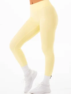 Women Ryderwear NKD Inviibe crunch egging