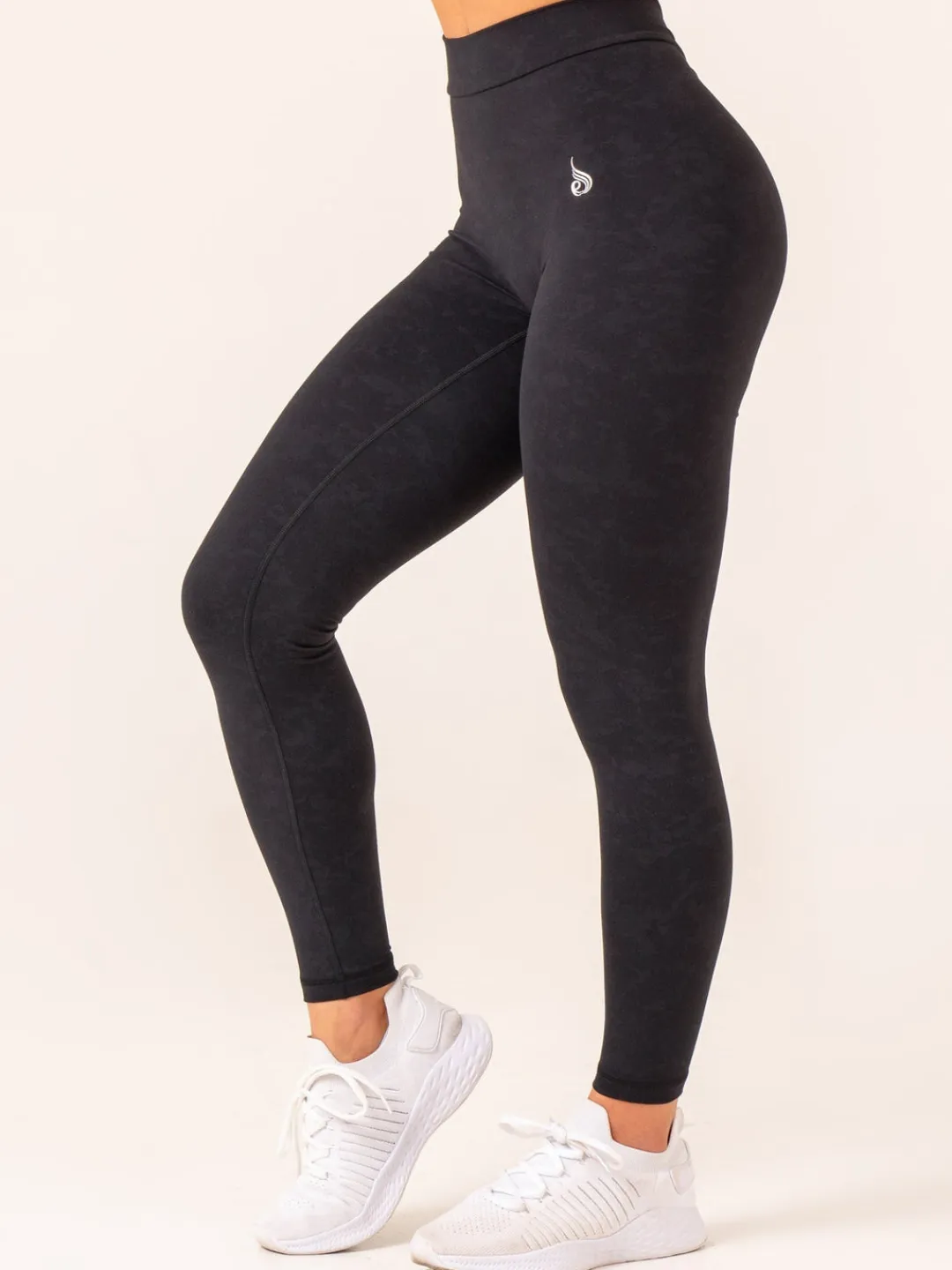 Women Ryderwear NKD tonewah V crunch egging