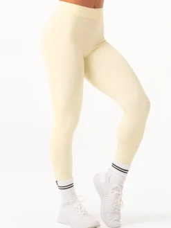 Women Ryderwear NKD V crunch egging