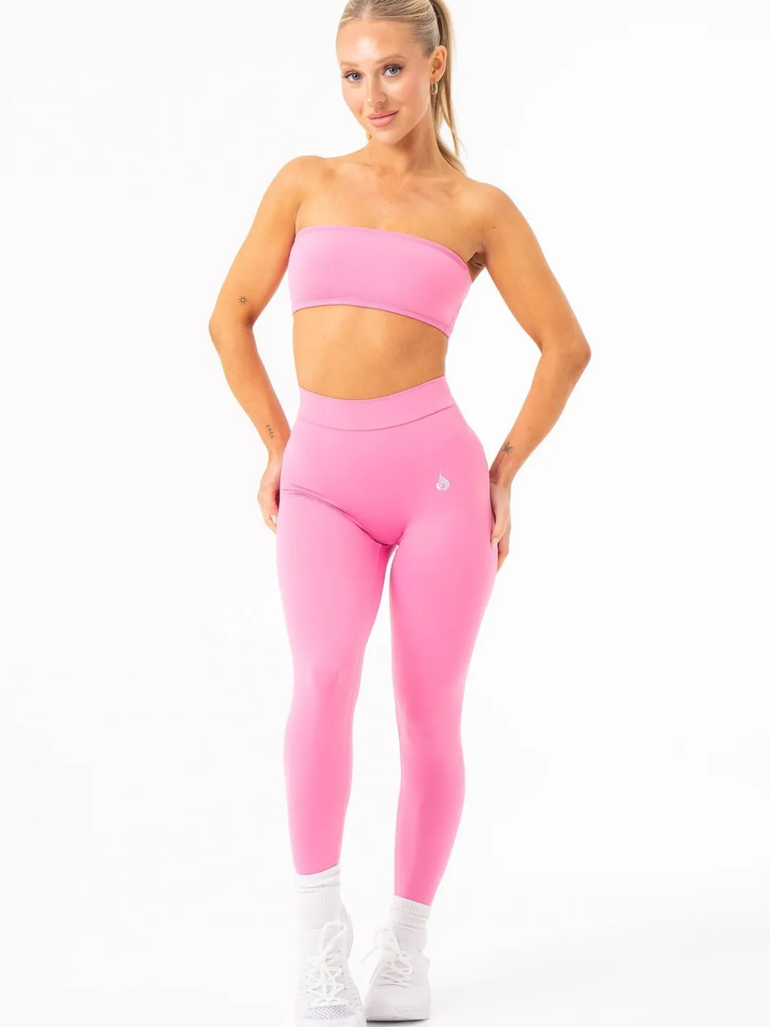 Women Ryderwear NKD V crunch egging