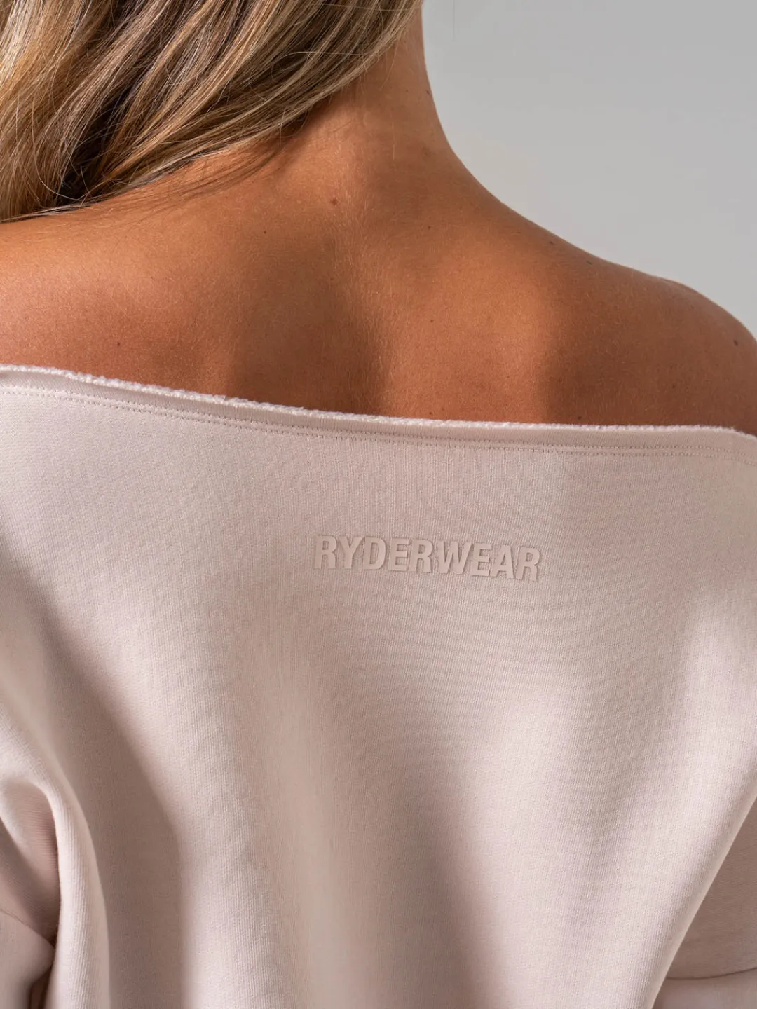 Women Ryderwear Off The houder weater