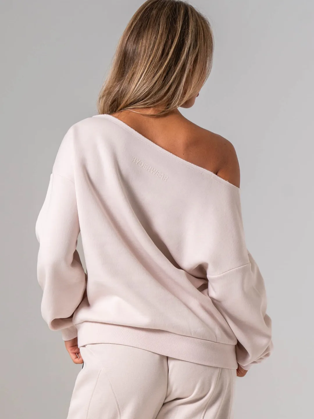 Women Ryderwear Off The houder weater
