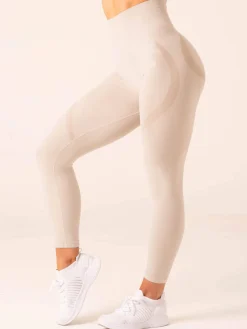 Women Ryderwear tape eae egging