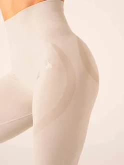 Women Ryderwear tape eae egging