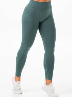 Women Ryderwear tonewah eae V Back egging