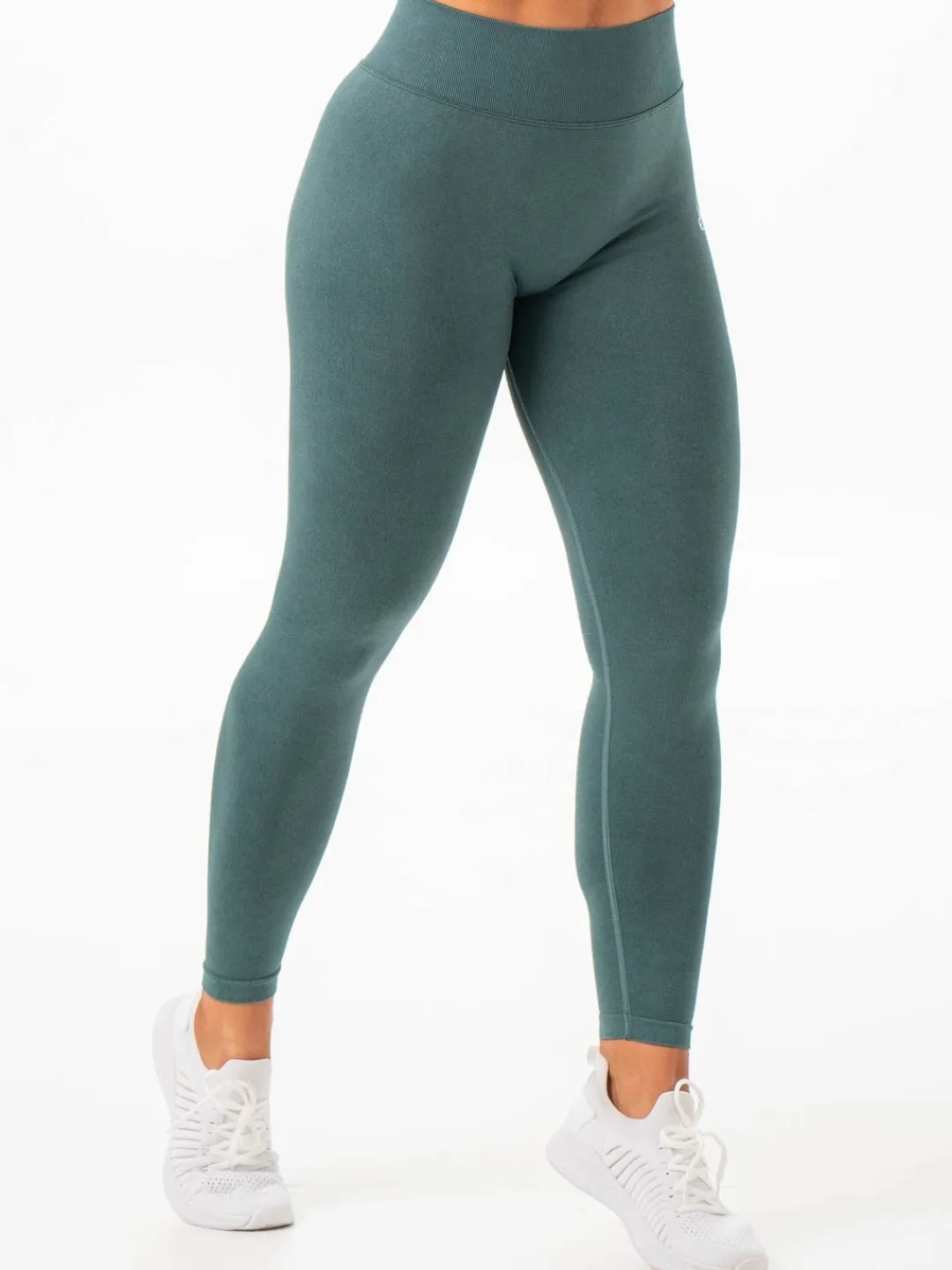 Women Ryderwear tonewah eae V Back egging