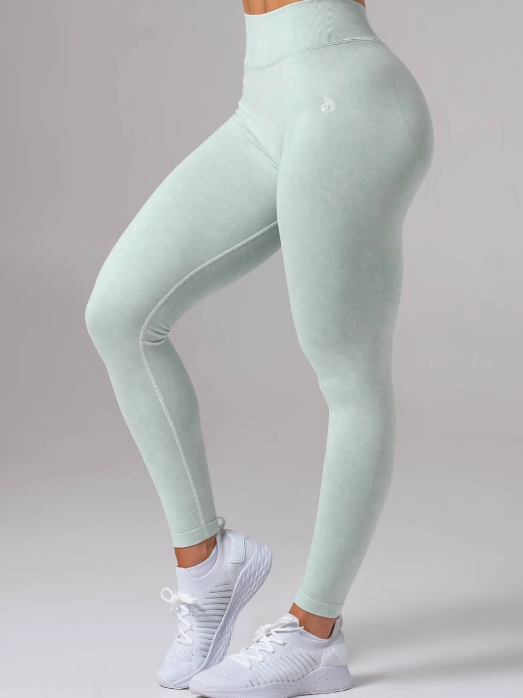 Women Ryderwear tonewah eae V Back egging