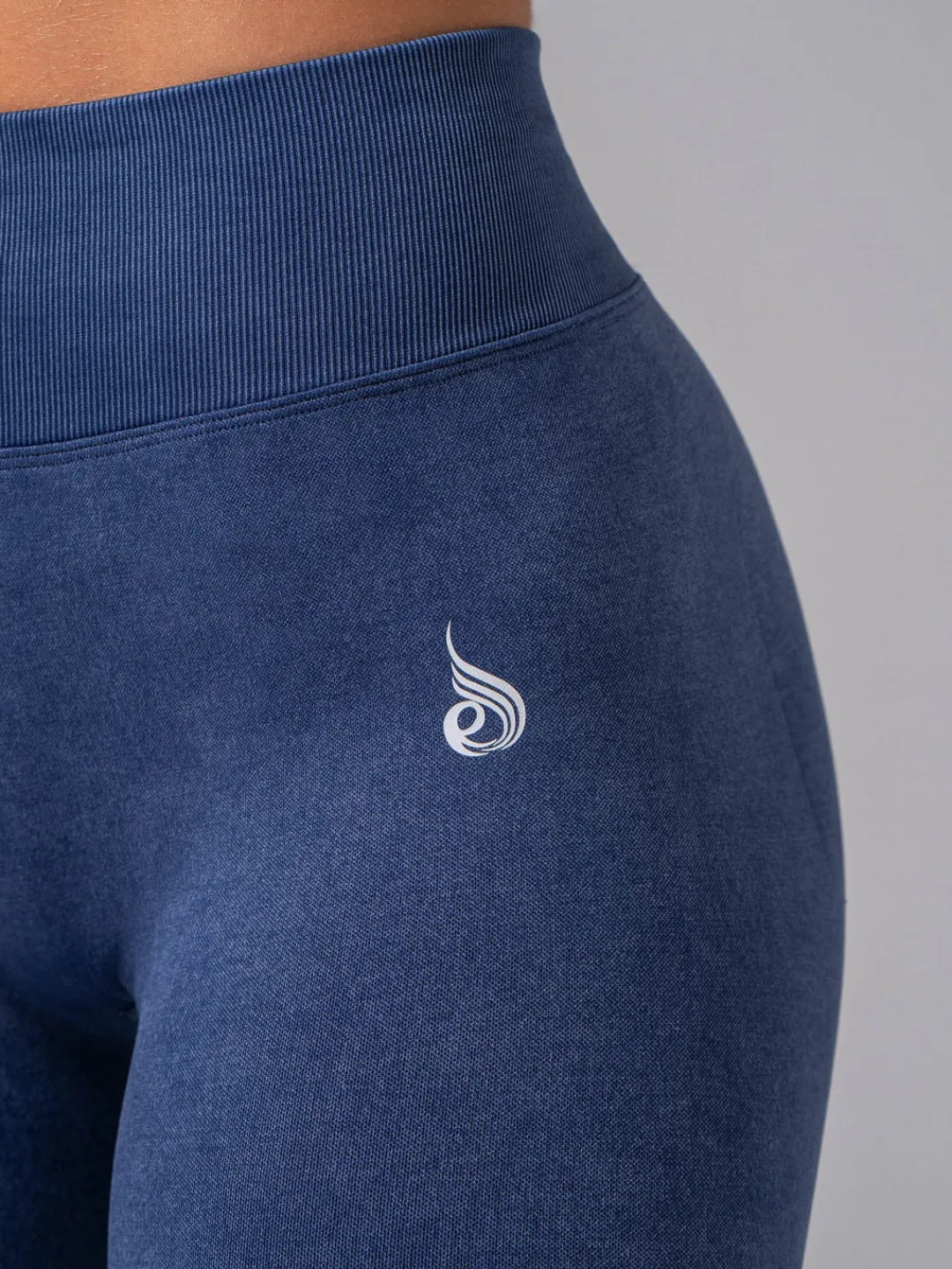 Women Ryderwear tonewah eae V Back hort